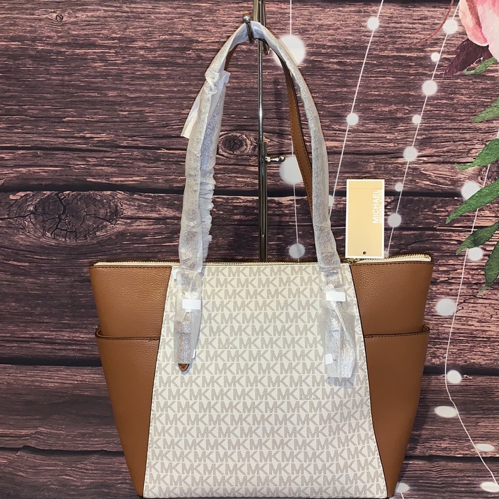 🌺MICHAEL KORS 🌺 CHARLOTTE VANILLA LARGE ZIP TOTE - Picture 5 of 8